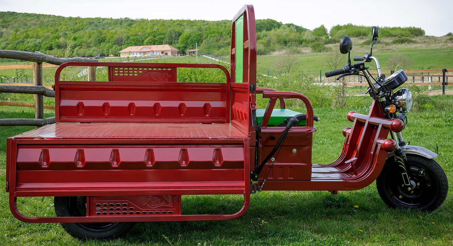 Move Eco Cargo 500 Elektro -Dreirad mit Kippmulde Gruen Seite Rechts offen