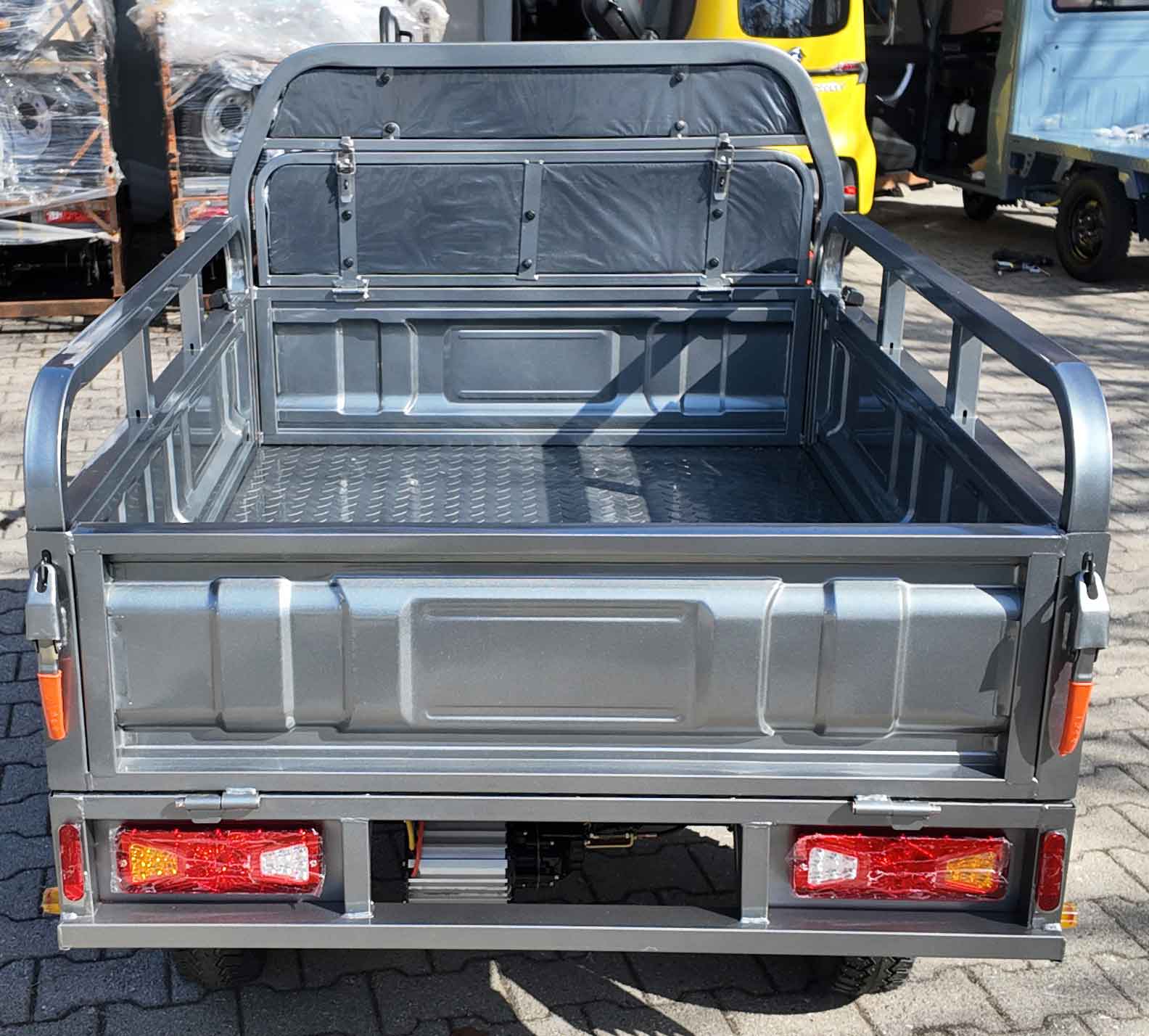Elektrisches Dreirad Cargo-Trike NC09 Grau EEC Version Akku 72V58Ah 45km/h Mokick-Version Reichweite ca. 50-60km
